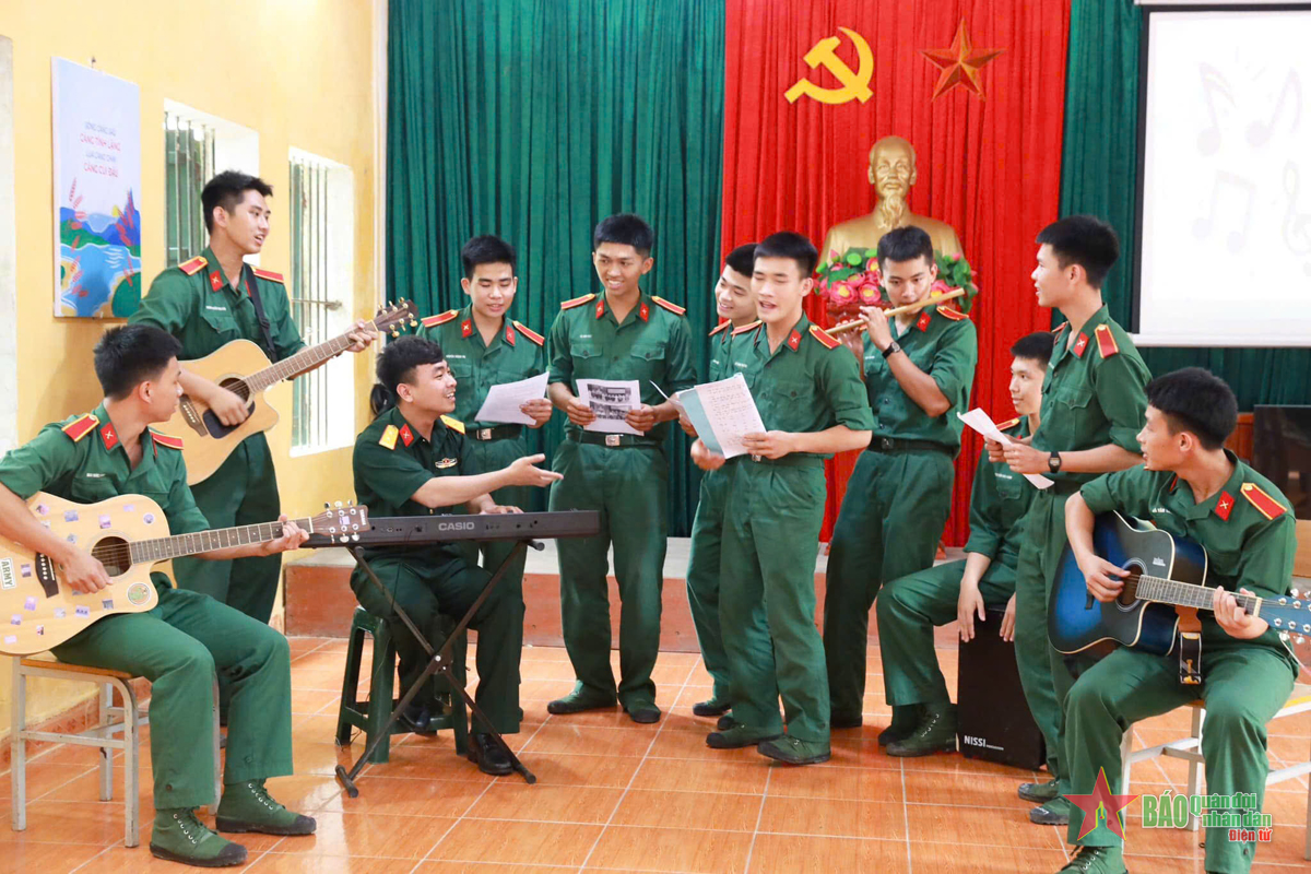 “6 cùng” góp phần gắn kết cán bộ, học viên